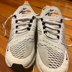 Nike Air Max 270